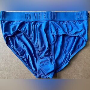 Silky Men’s CK briefs. Size Medium.